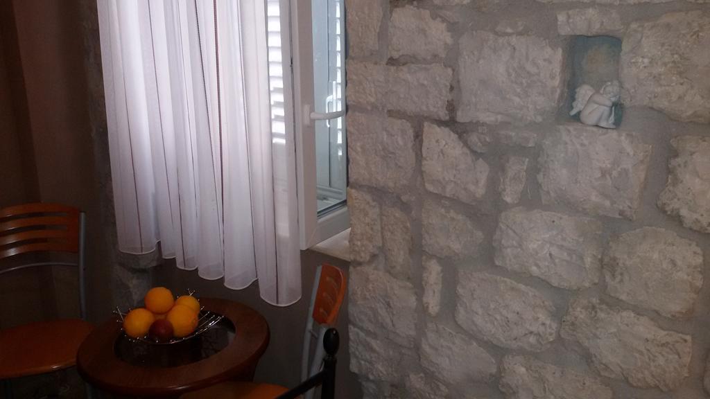 Carol Rooms Trogir Luaran gambar