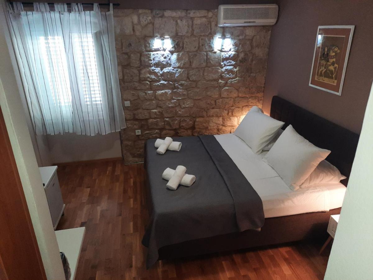 Carol Rooms Trogir Luaran gambar