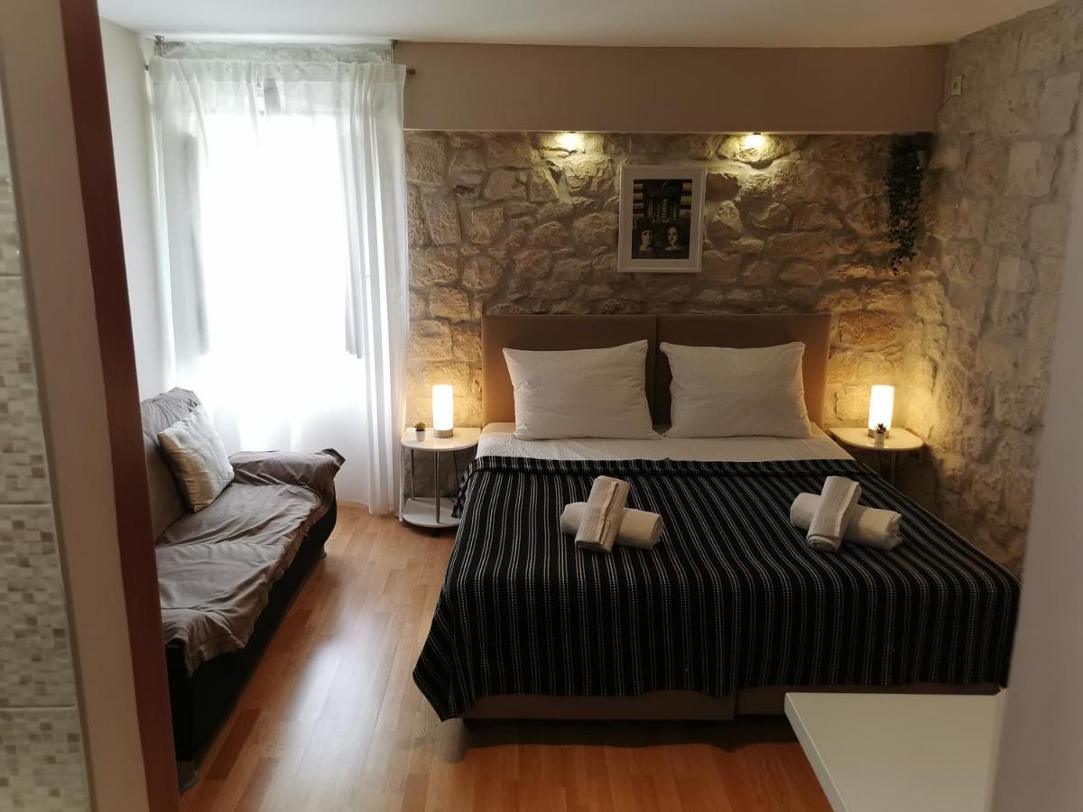 Carol Rooms Trogir Luaran gambar