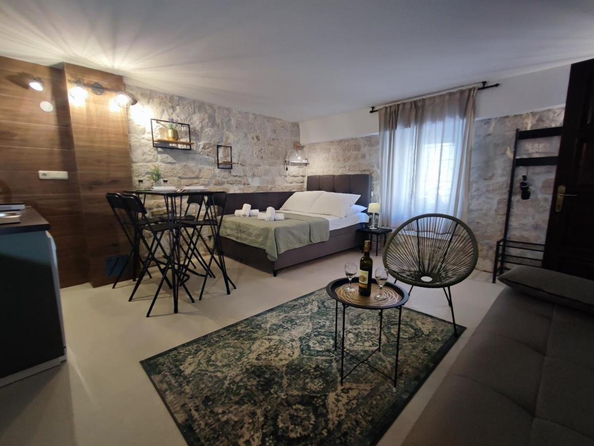 Carol Rooms Trogir Luaran gambar